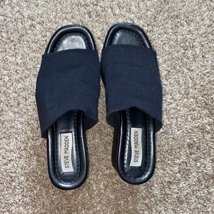 Steve Madden platform slide on sandals